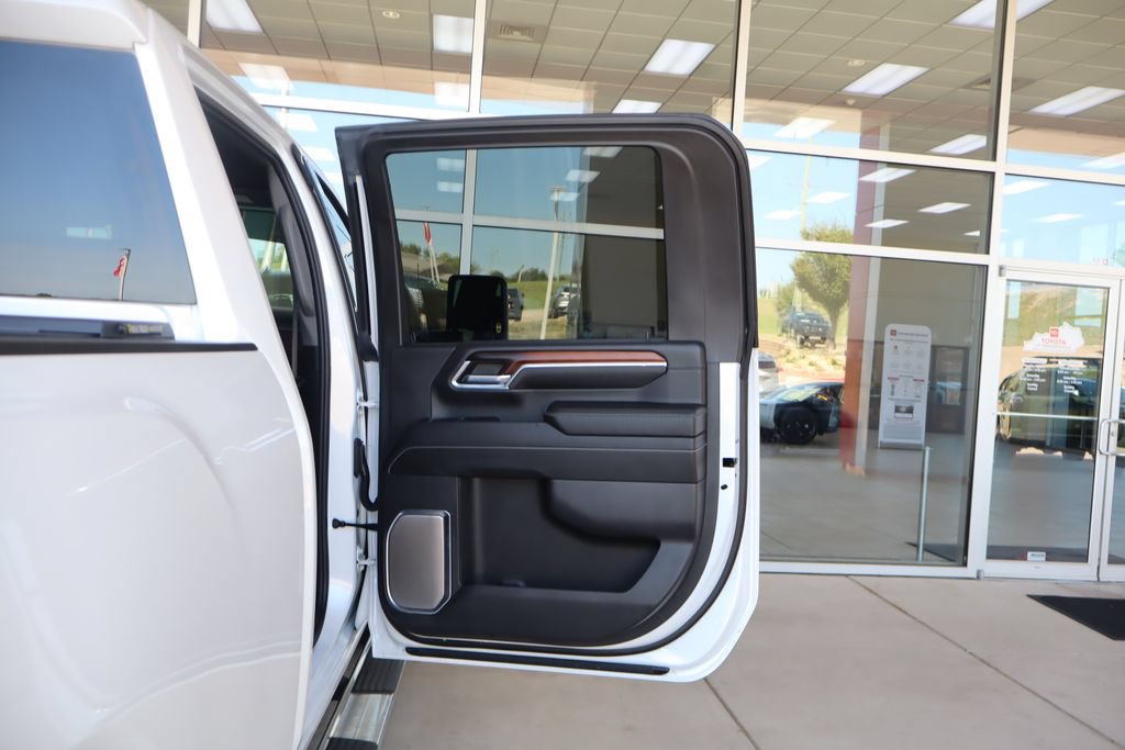 Used 2024 GMC Sierra 2500 Denali w/ Denali Reserve Package AWD/4WD image 43