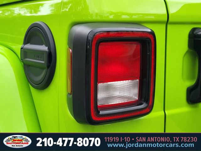 Used 2021 Jeep Wrangler Unlimited Rubicon AWD/4WD image 9
