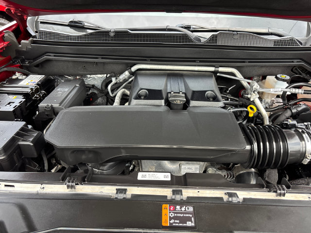 Used 2025 Chevrolet Colorado W/T w/ WT Custom Package AWD/4WD image 29