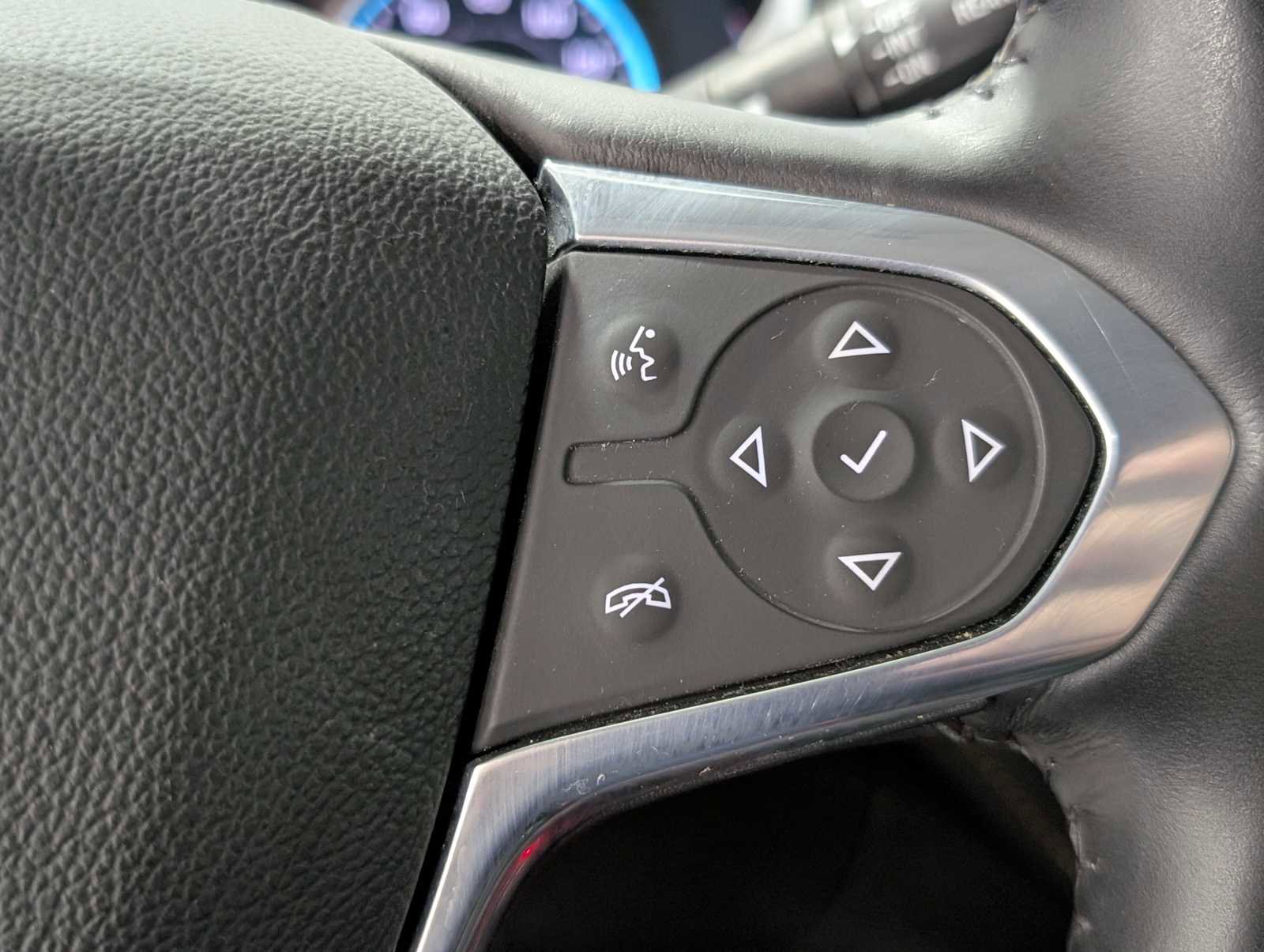 Used 2021 Chevrolet Traverse LT image 34