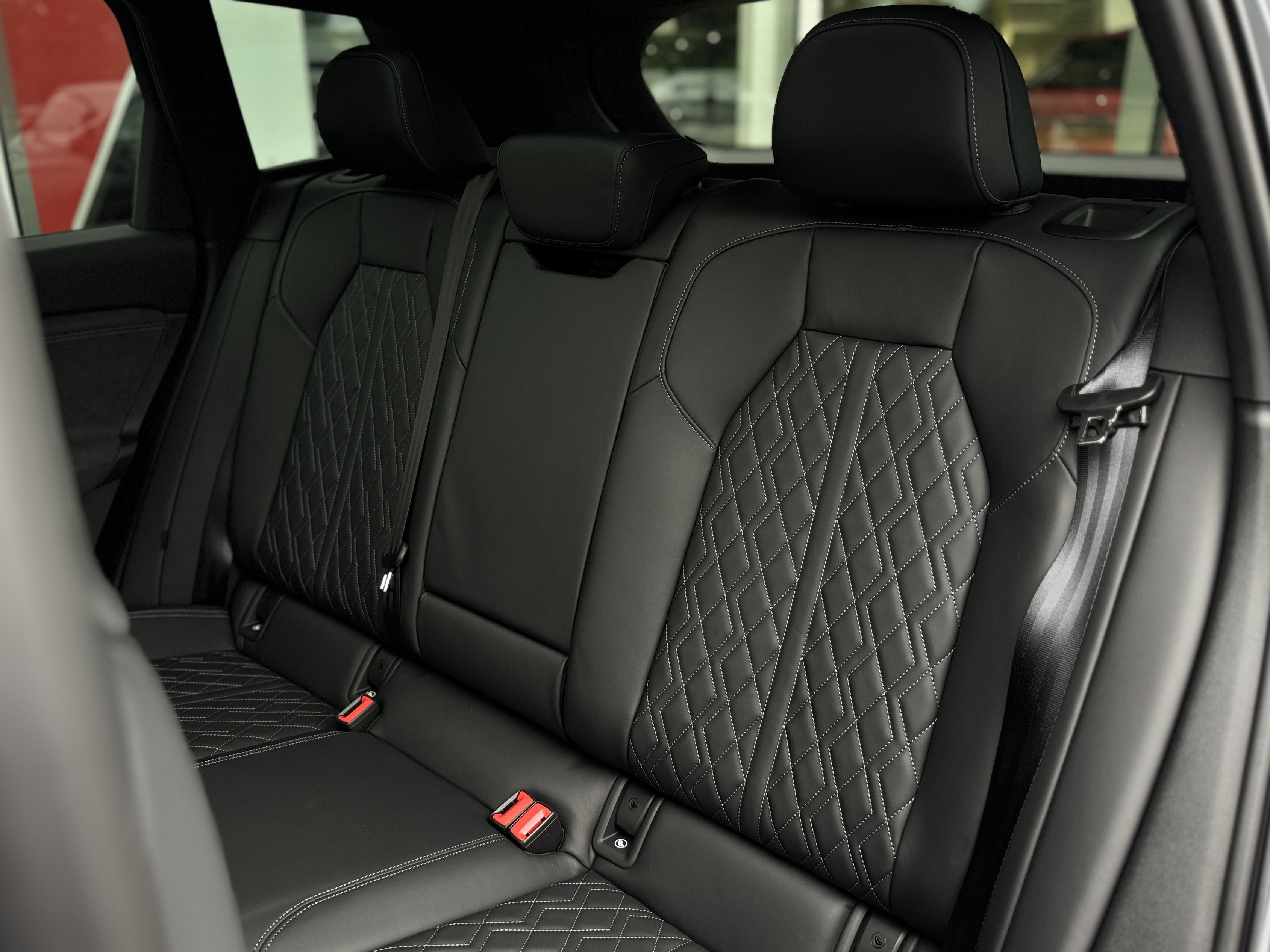 New 2025 Audi SQ6 e-tron Premium Plus image 21