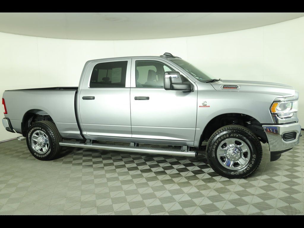 Used 2024 RAM 2500 Tradesman w/ Chrome Appearance Group image 10
