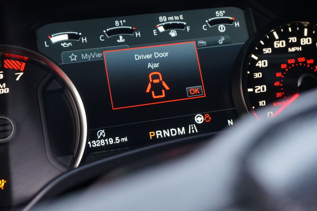 Used 2018 Ford F150 Raptor w/ Equipment Group 802A Luxury image 19