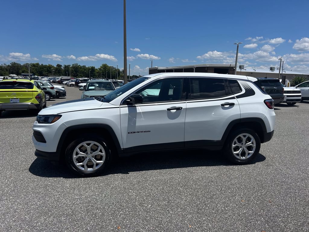 Used 2024 Jeep Compass Sport w/ Mopar Graphics Package AWD/4WD image 10