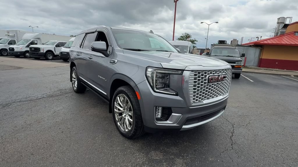 Used 2022 GMC Yukon Denali AWD/4WD image 2