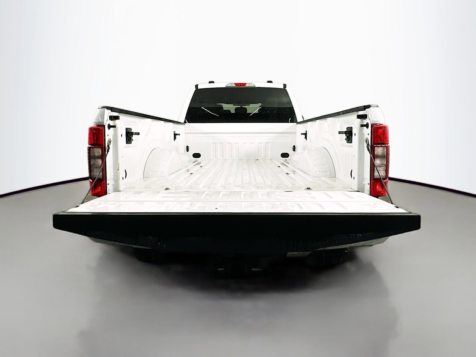 Used 2022 Ford F350 XLT image 24