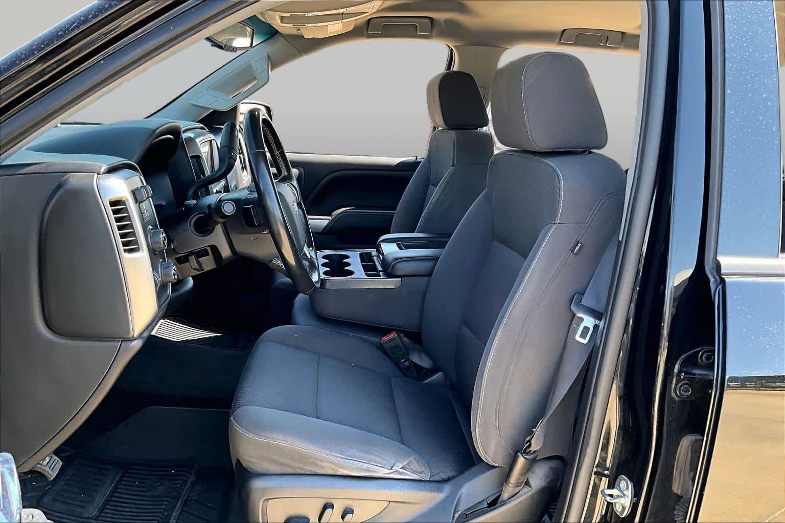 Used 2018 Chevrolet Silverado 1500 LT w/ Texas Edition AWD/4WD image 8
