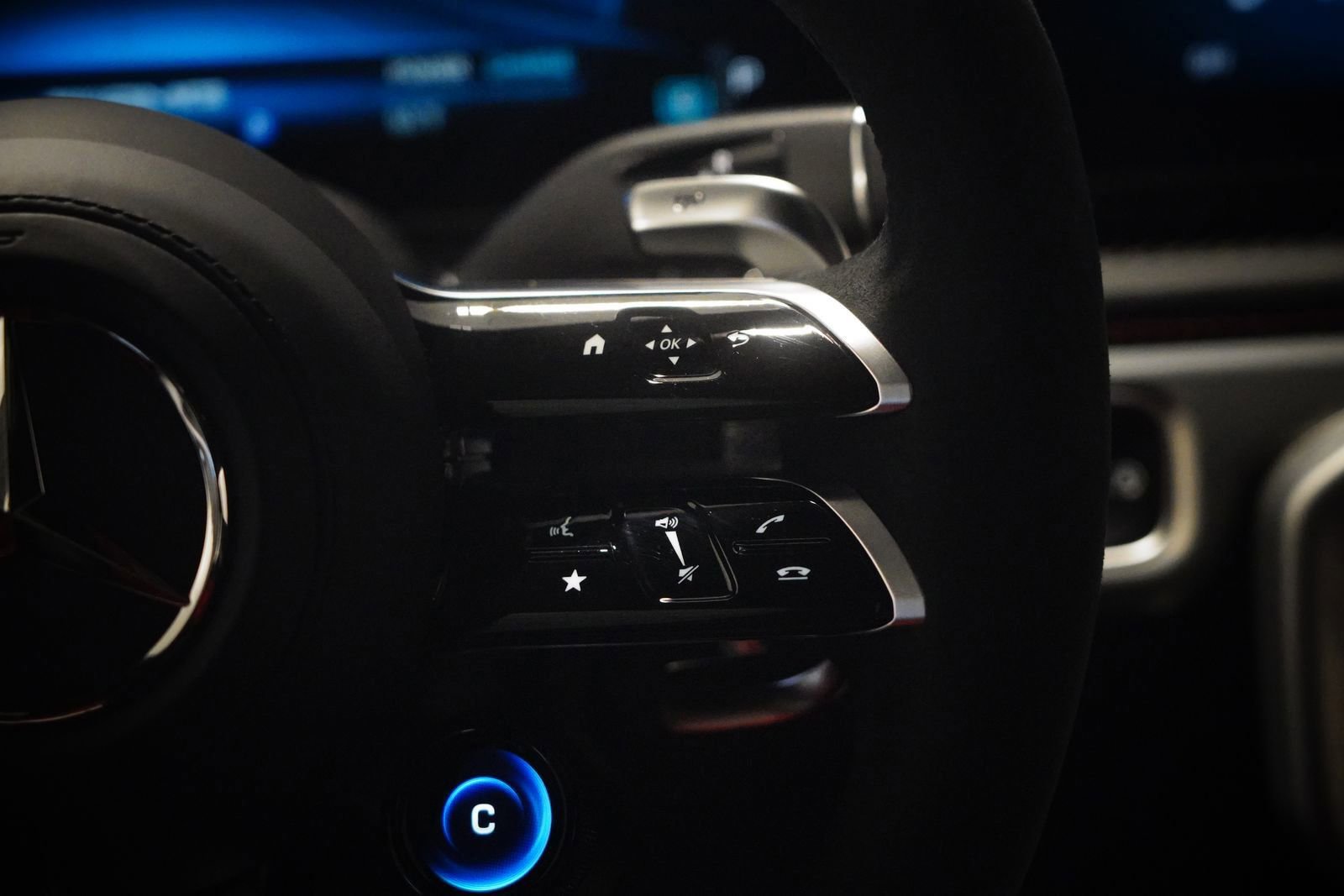 Certified 2025 Mercedes-Benz G 63 AMG 4MATIC image 17