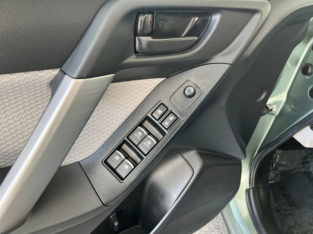 Used 2018 Subaru Forester 2.5i Premium AWD/4WD image 13