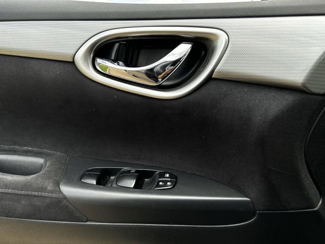 Used 2015 Nissan Sentra SR FWD image 26