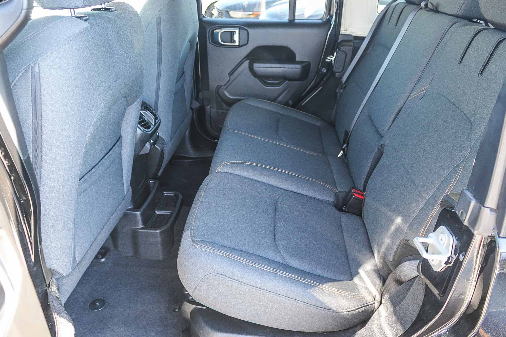 Used 2024 Jeep Wrangler Sport S w/ Technology Group image 19