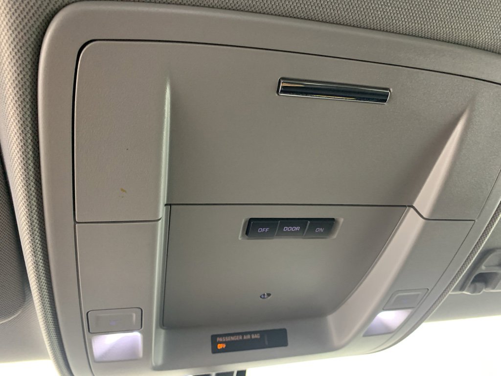 Used 2018 Chevrolet Silverado 1500 LT w/ Texas Edition image 28