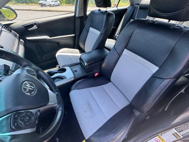 Used 2014 Toyota Camry SE FWD image 10