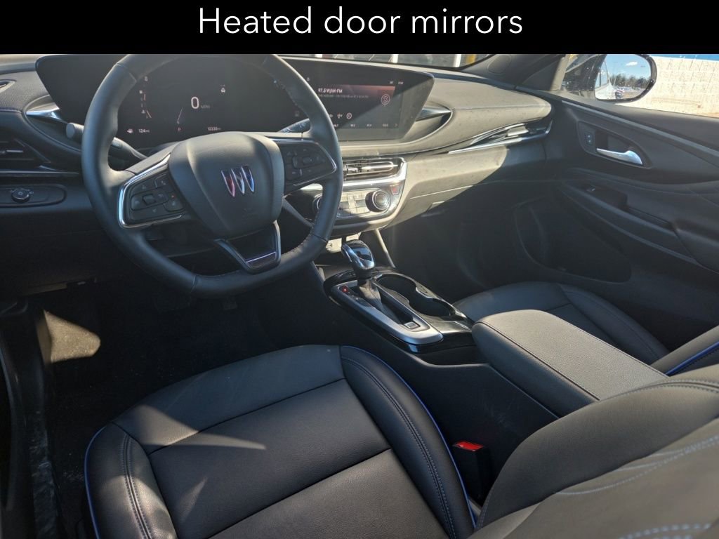 Used 2025 Buick Envista Sport Touring image 12