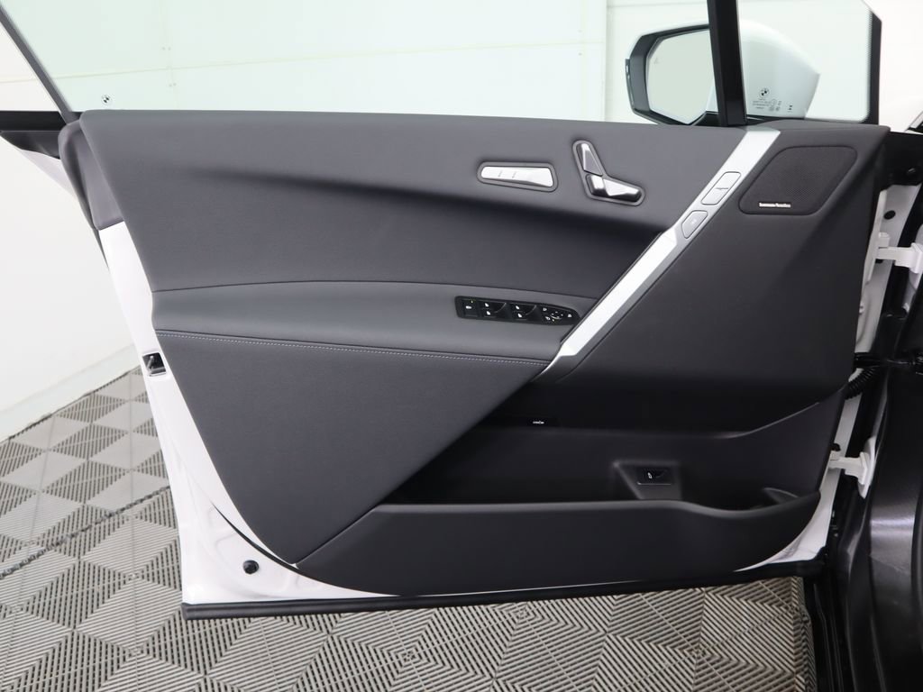 New 2026 BMW iX xDrive45 w/ M Sport Package image 25