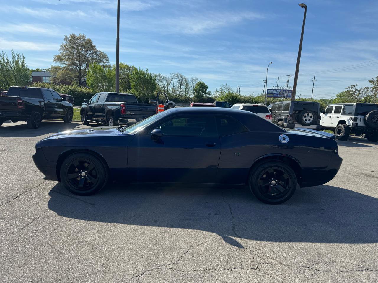 Used 2013 Dodge Challenger SXT RWD image 6