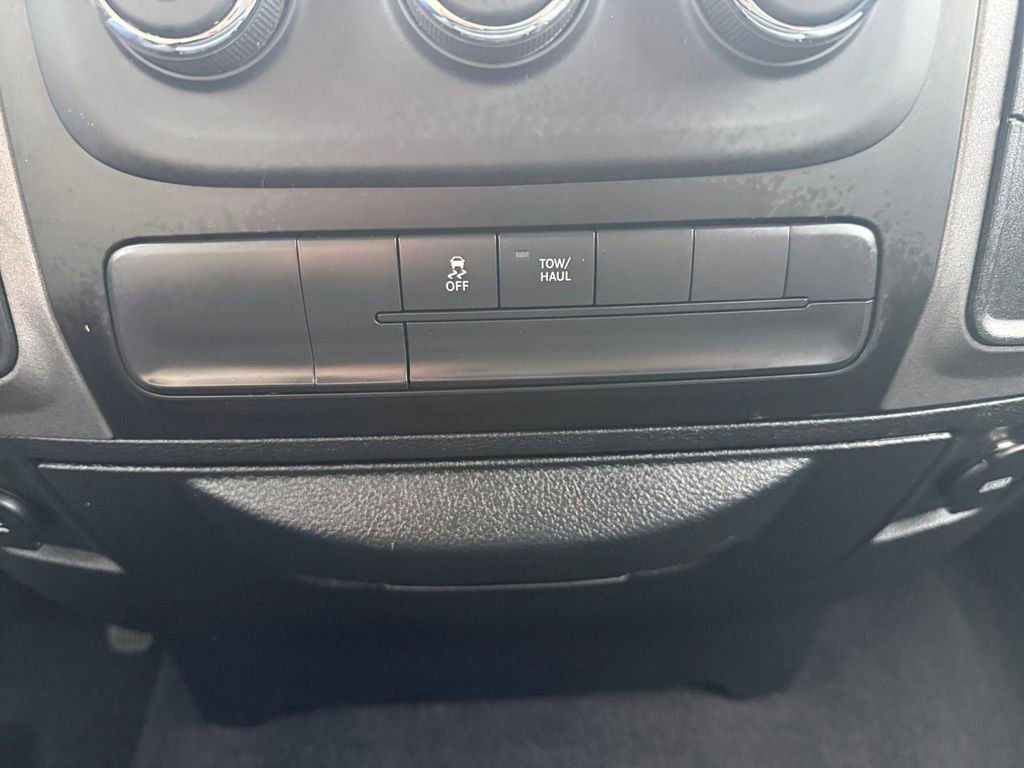 Used 2018 RAM 1500 Express image 25