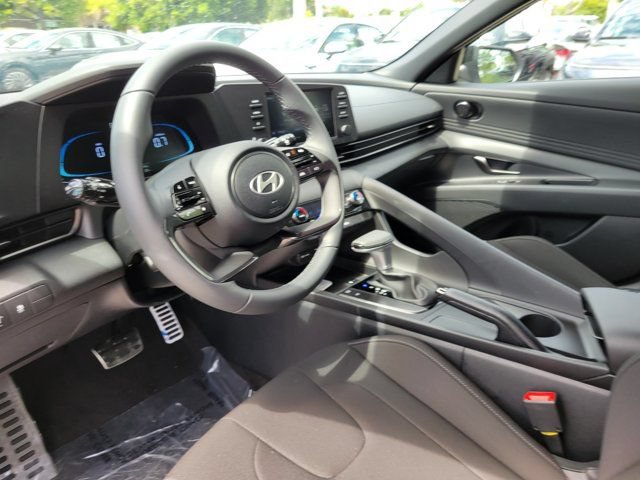 New 2026 Hyundai Elantra SEL Sport FWD image 10