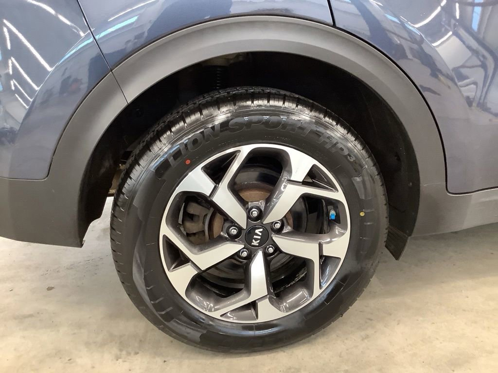 Used 2020 Kia Sportage LX w/ LX Popular Package AWD/4WD image 17