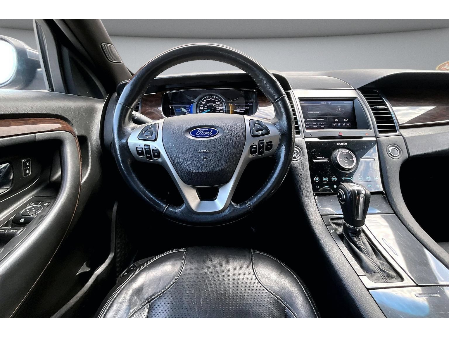Used 2013 Ford Taurus Limited FWD image 8