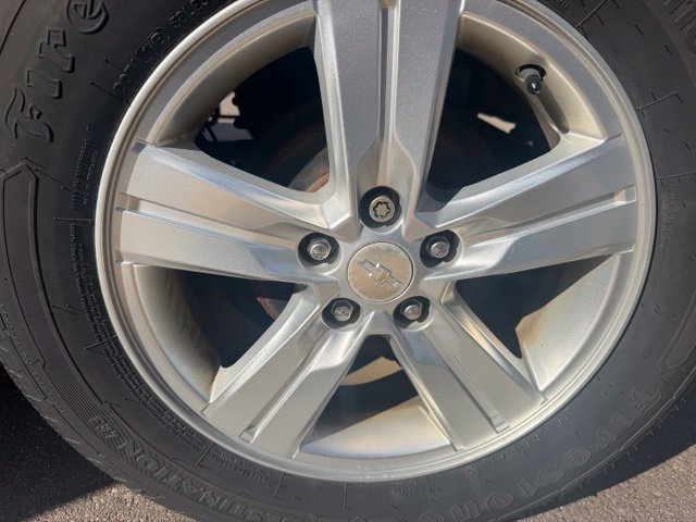 Used 2019 Chevrolet Trax LT w/ Sun & Sound Package FWD image 12