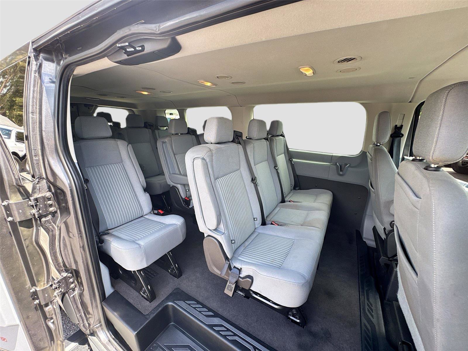 Used 2017 Ford Transit 350 XLT RWD image 18