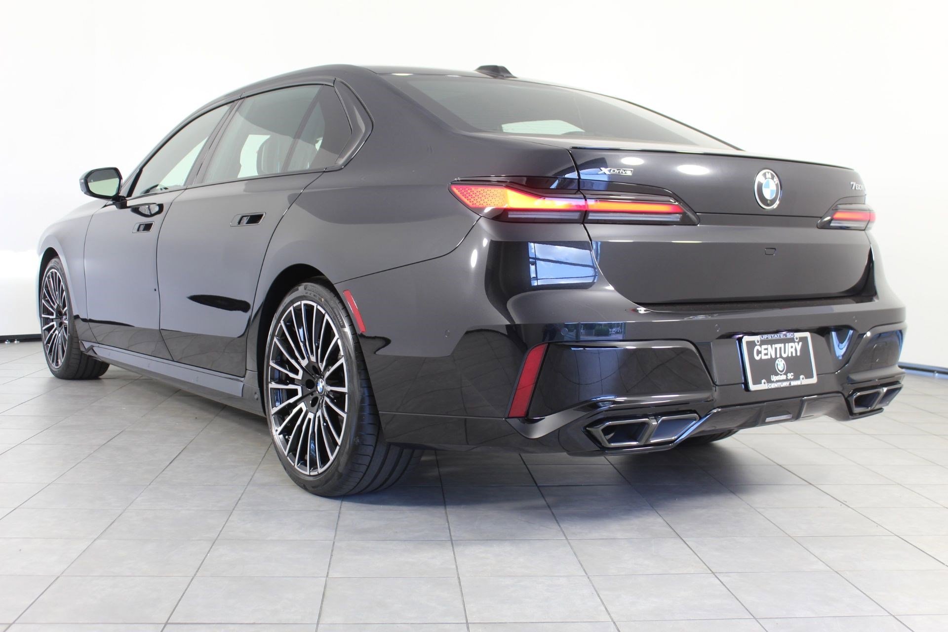 New 2026 BMW 760i xDrive w/ Executive Package image 3