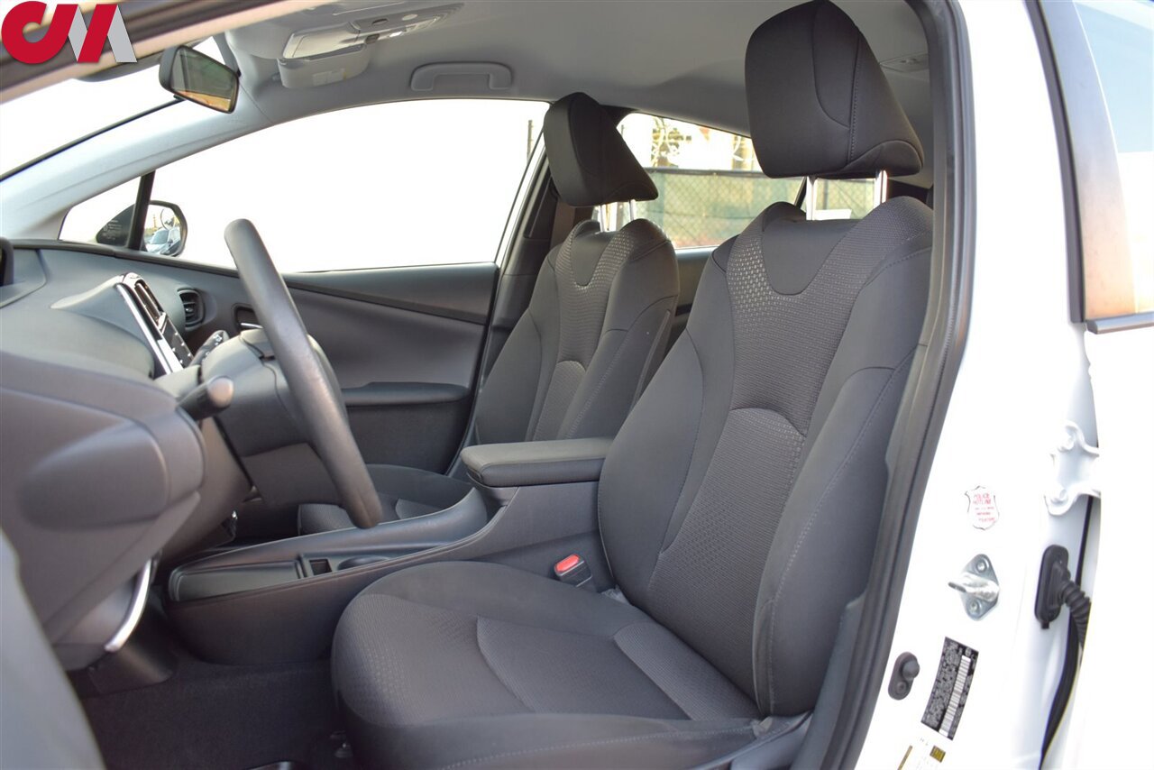 Used 2021 Toyota Prius LE FWD image 11