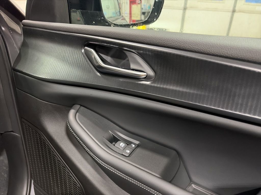 Certified 2024 Jeep Grand Cherokee Altitude image 8