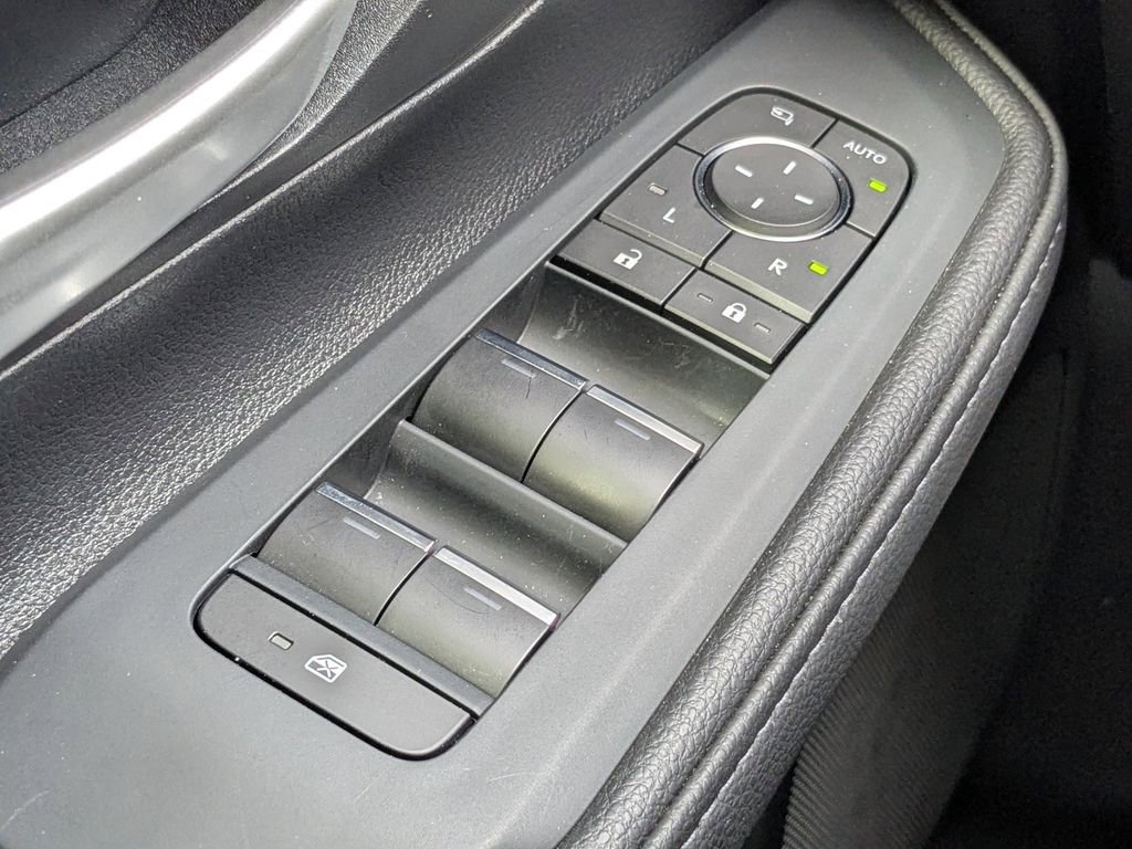 Used 2025 Toyota Grand Highlander FWD image 27