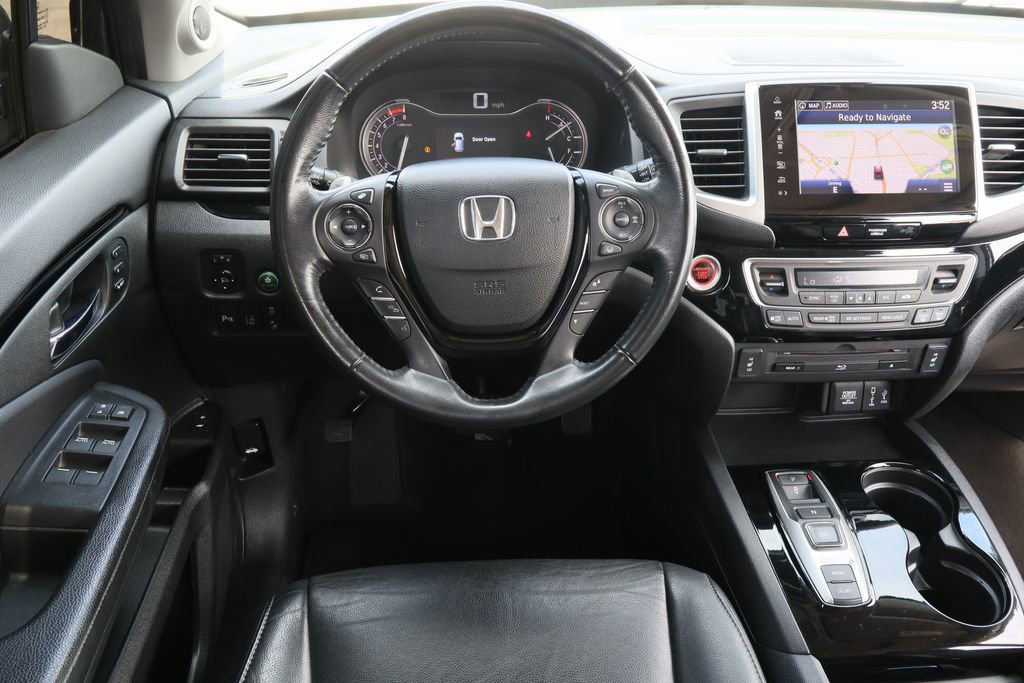 Used 2018 Honda Pilot Touring image 23