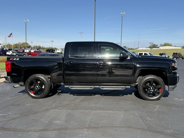 Used 2018 Chevrolet Silverado 1500 LTZ Z71 w/ Redline Edition image 8