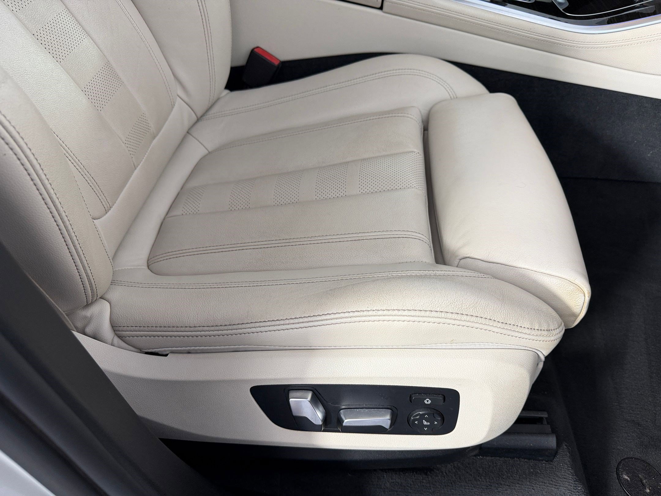 Used 2019 BMW X5 xDrive40i w/ Convenience Package AWD/4WD image 35