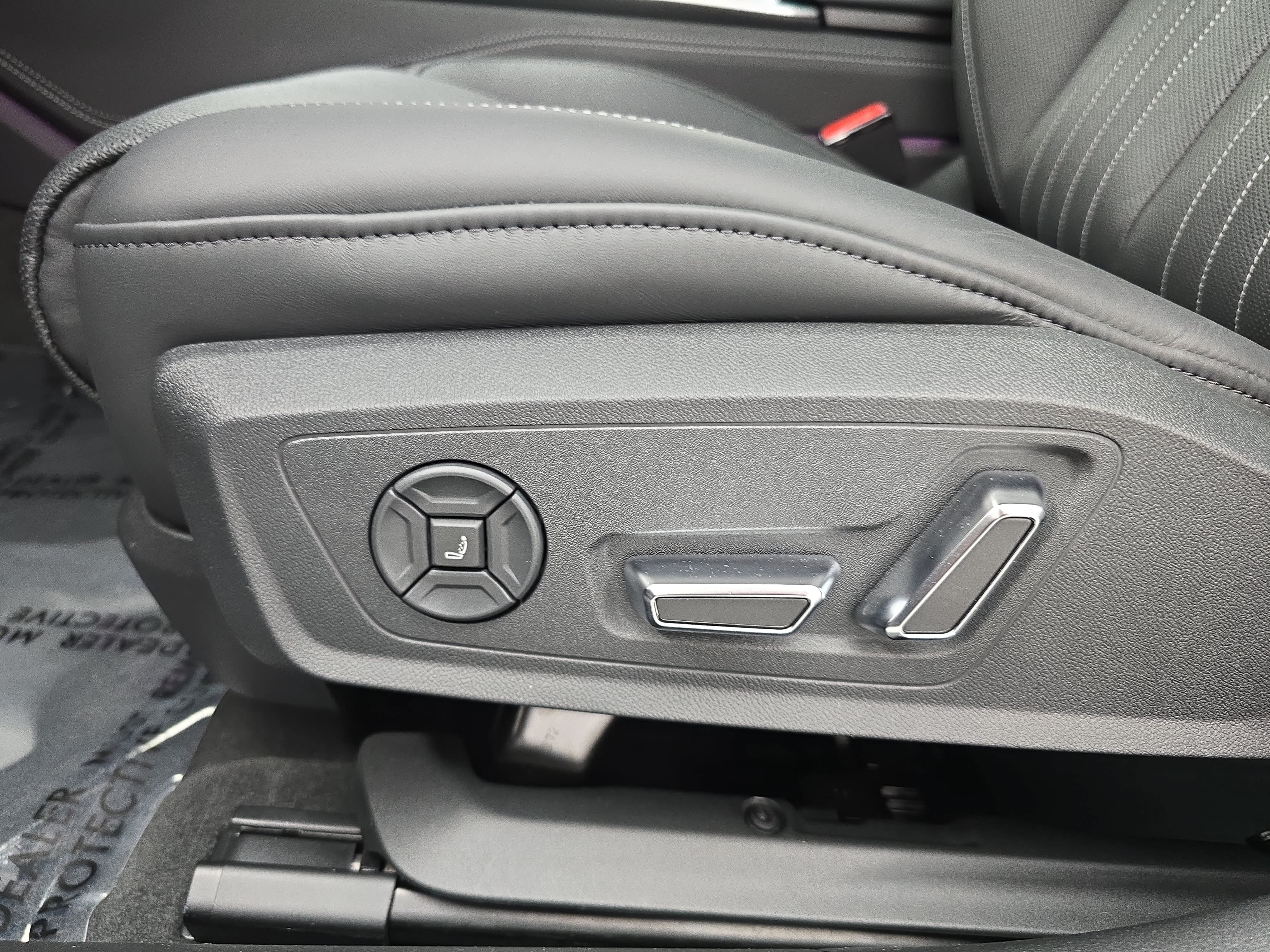 Used 2024 Audi RS 7 Performance AWD/4WD image 29