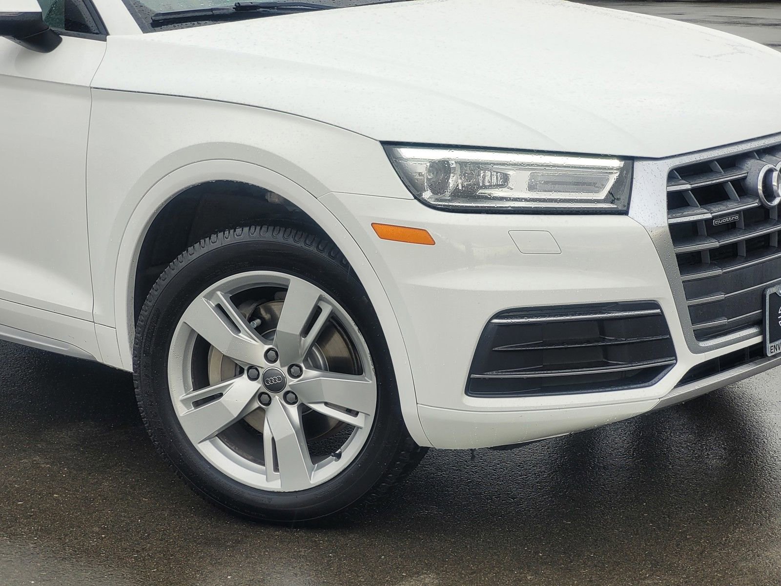 Used 2018 Audi Q5 2.0T Premium w/ Convenience Package image 3