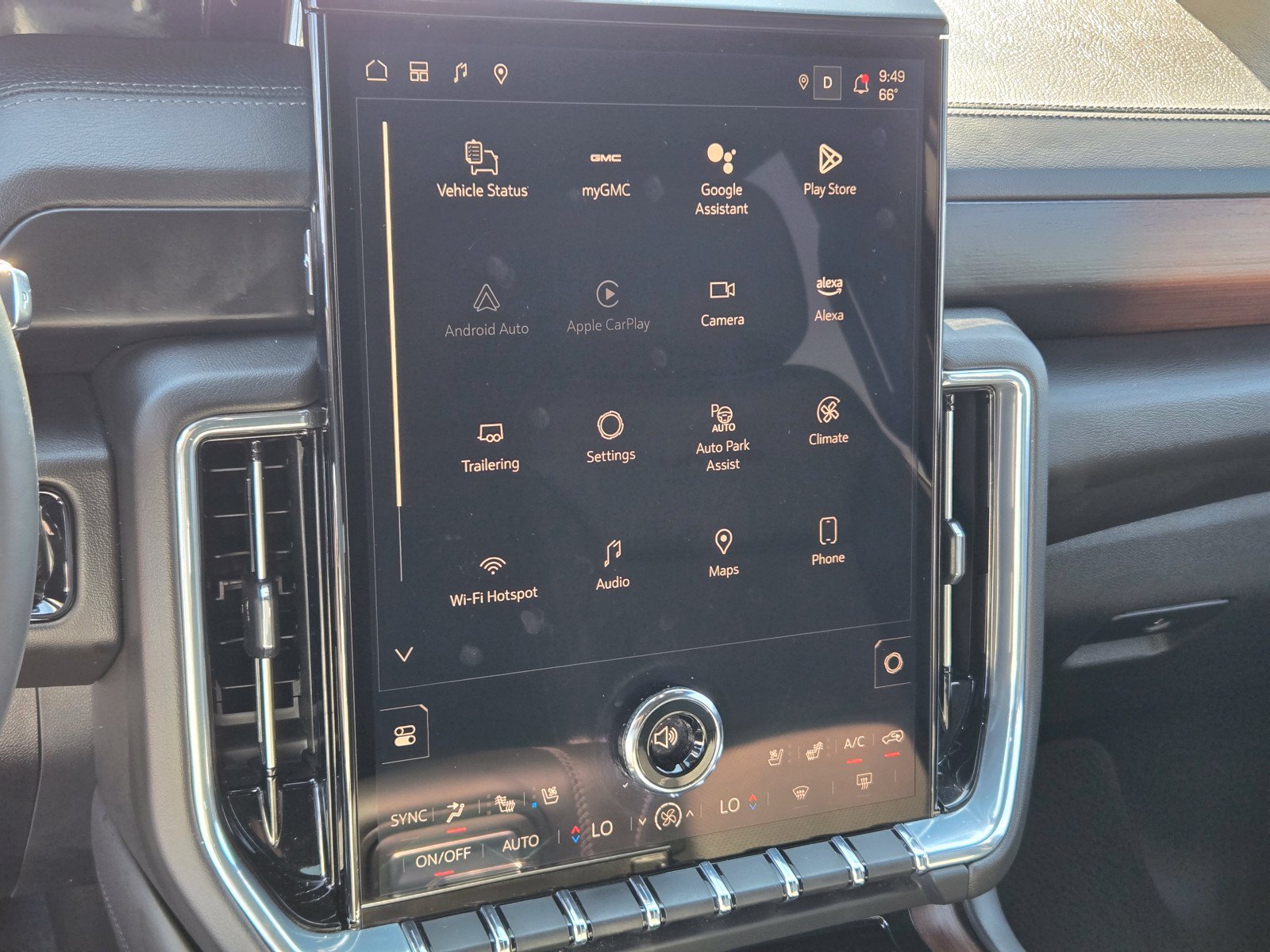 Used 2025 GMC Yukon Denali AWD/4WD image 18