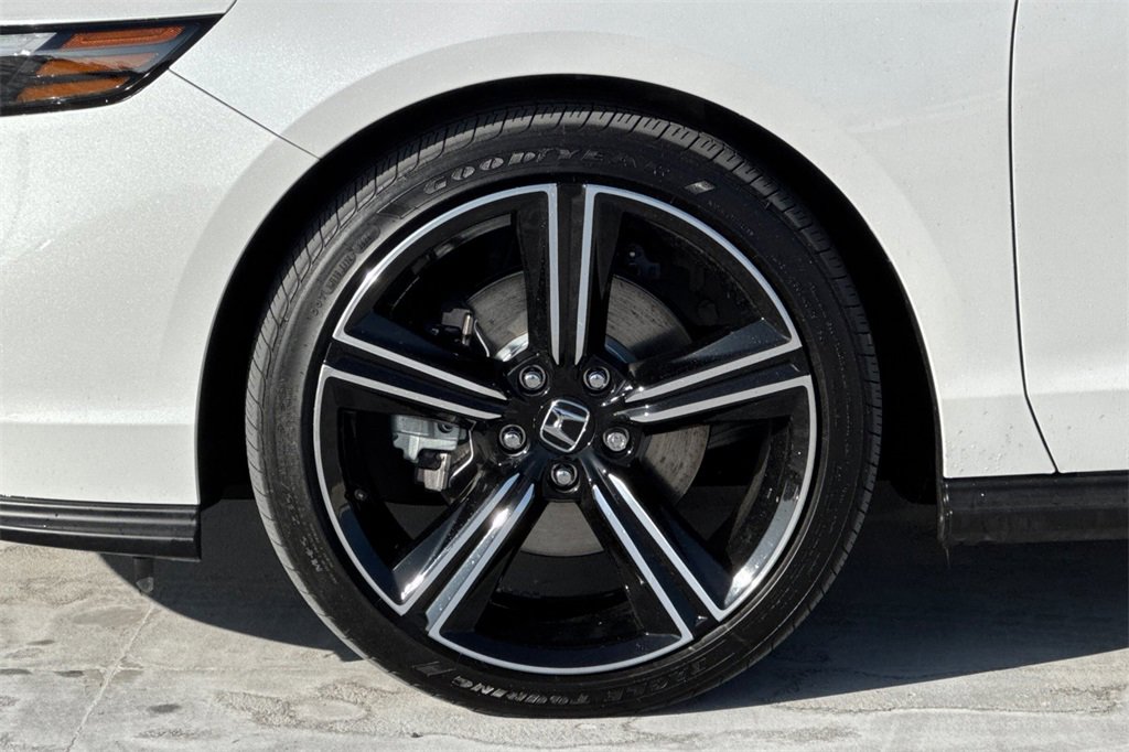Certified 2025 Honda Accord Sport image 24