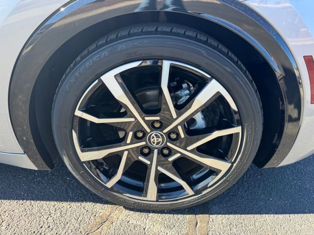 Used 2024 Toyota Prius Prime Premium w/ Advanced Technology Package image 11