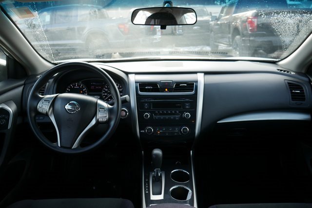 Used 2013 Nissan Altima 2.5 S image 3