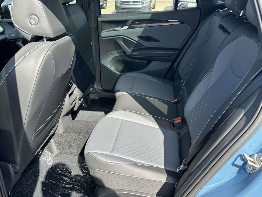 New 2026 Volkswagen Tiguan SE R-Line AWD/4WD image 8