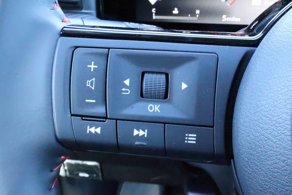 New 2026 Nissan Kicks SR w/ Cold Weather Package image 10