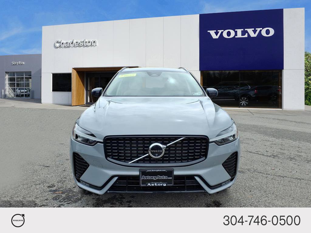 Certified 2024 Volvo XC60 B5 Ultimate w/ Climate Package AWD/4WD image 8