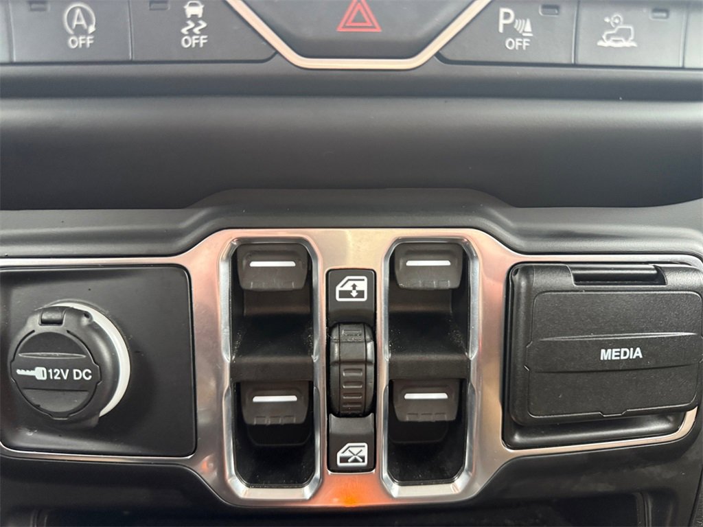 Used 2020 Jeep Gladiator Overland w/ LED Lighting Group image 28