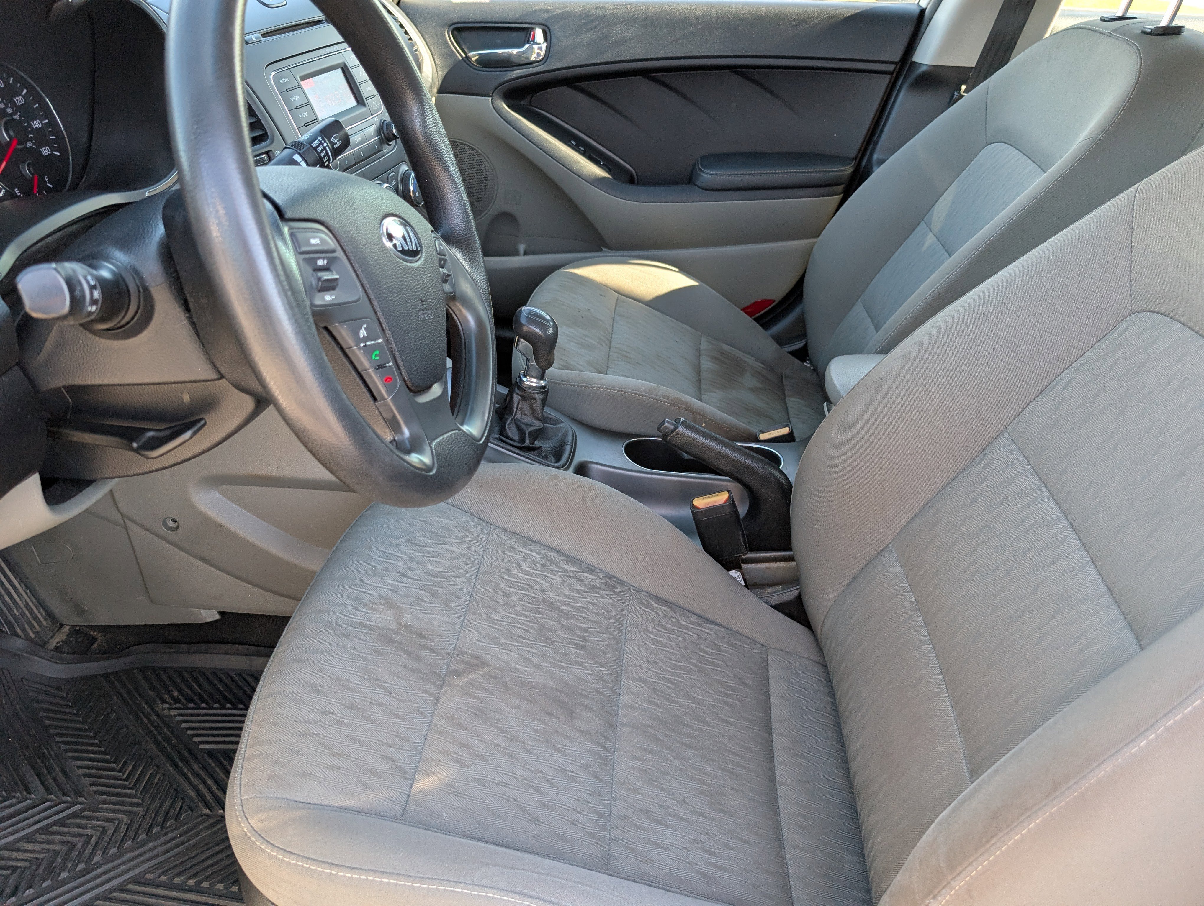 Used 2016 Kia Forte LX image 12