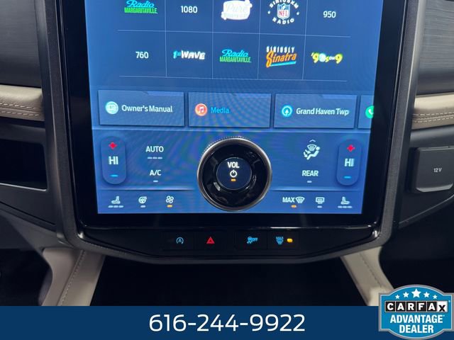 Used 2022 Ford Expedition Platinum image 3