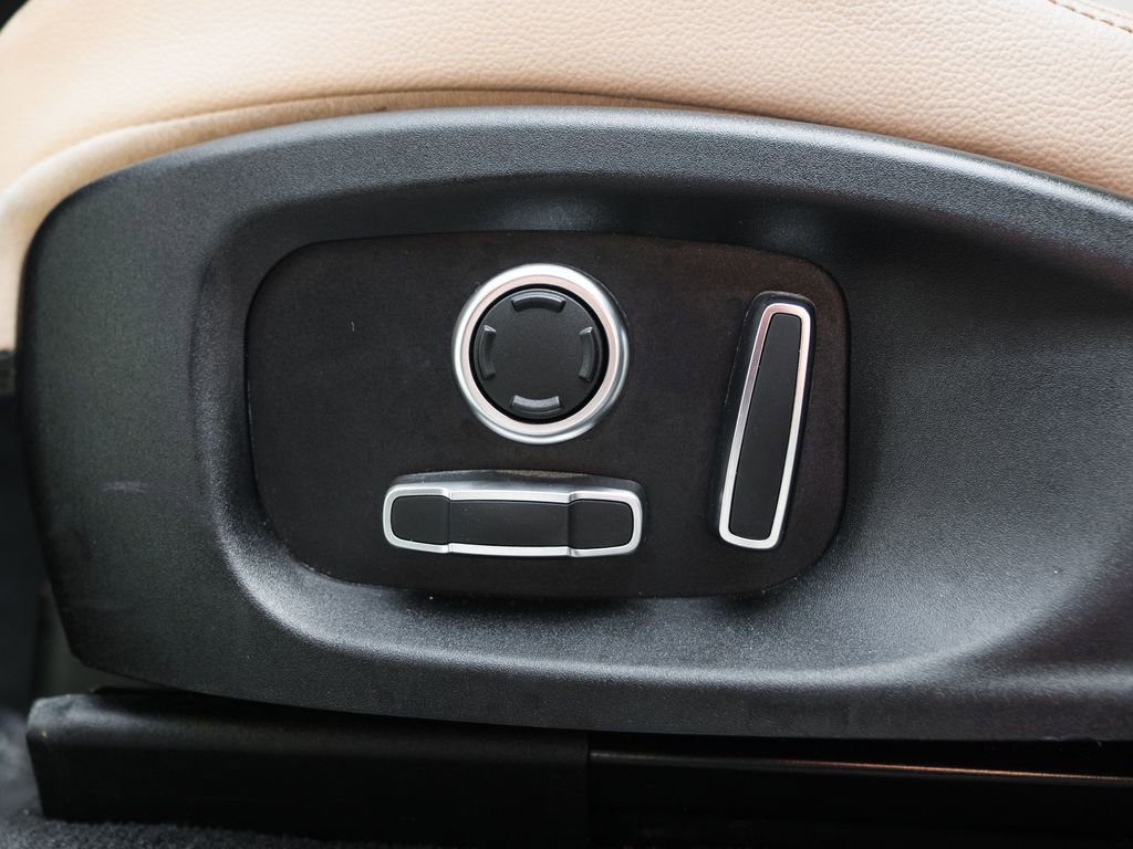 Used 2020 Jaguar F-PACE Premium AWD/4WD image 20