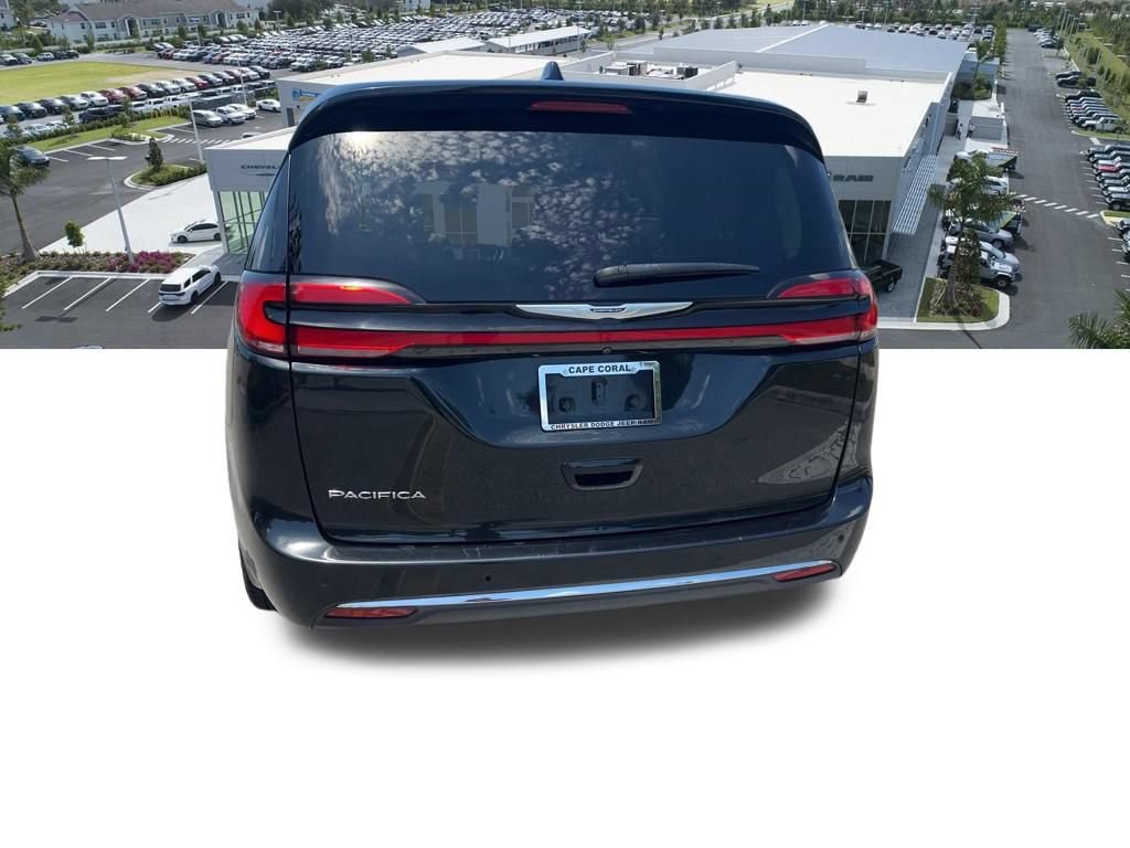 Certified 2023 Chrysler Pacifica Touring-L FWD image 21