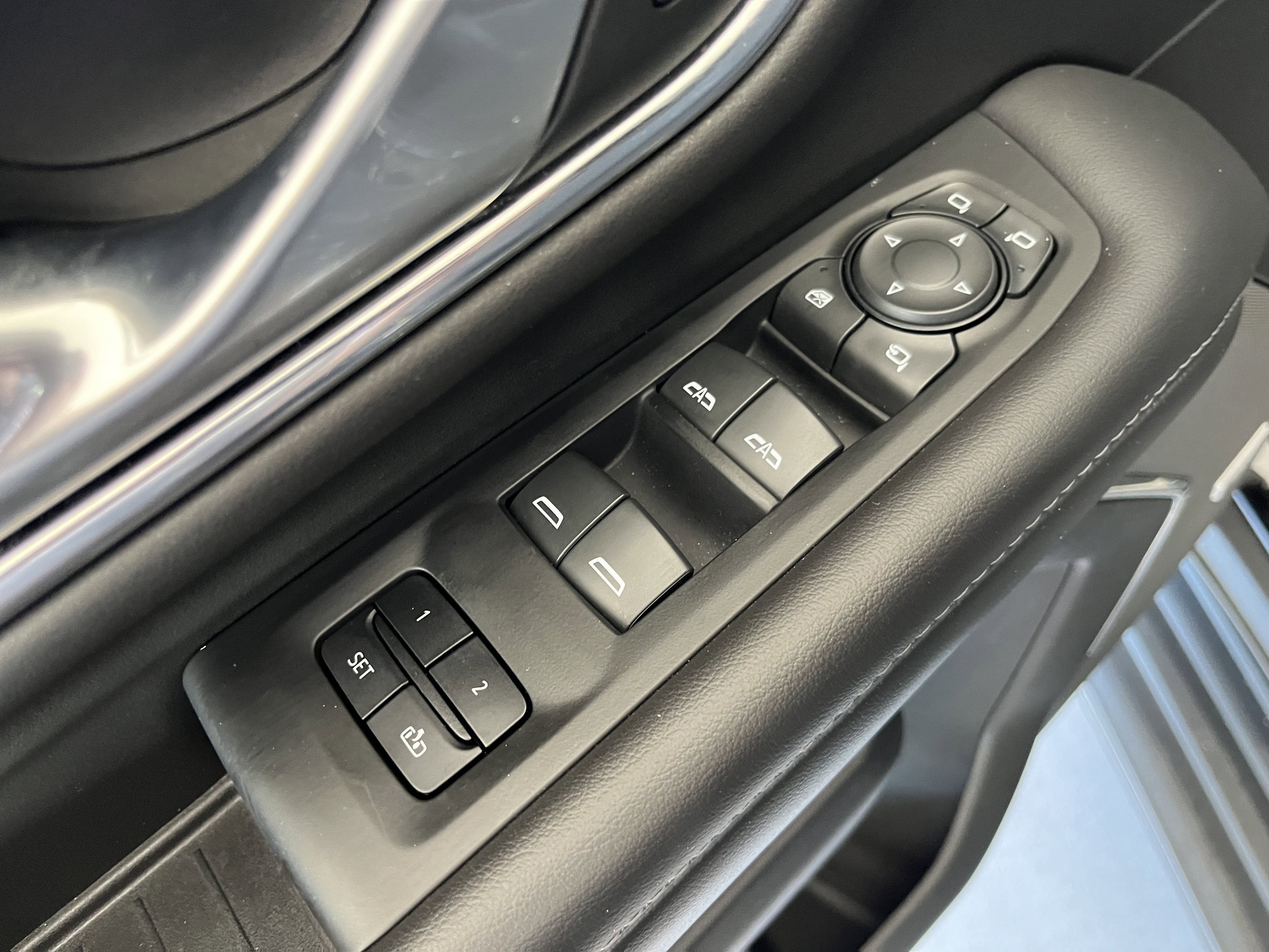 Used 2022 Chevrolet Tahoe LT w/ Luxury Package image 15