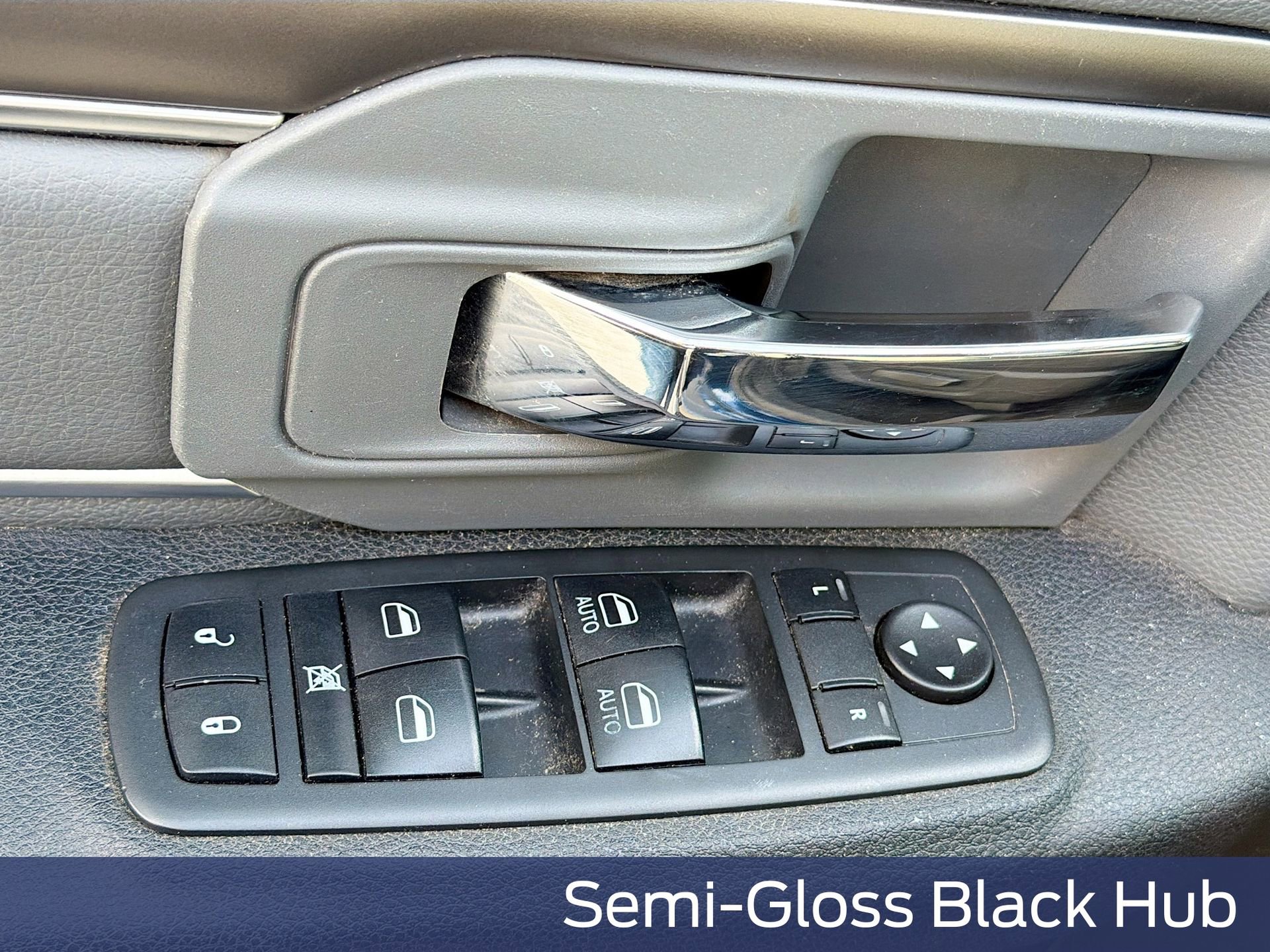 Used 2021 RAM 1500 Classic SLT image 24