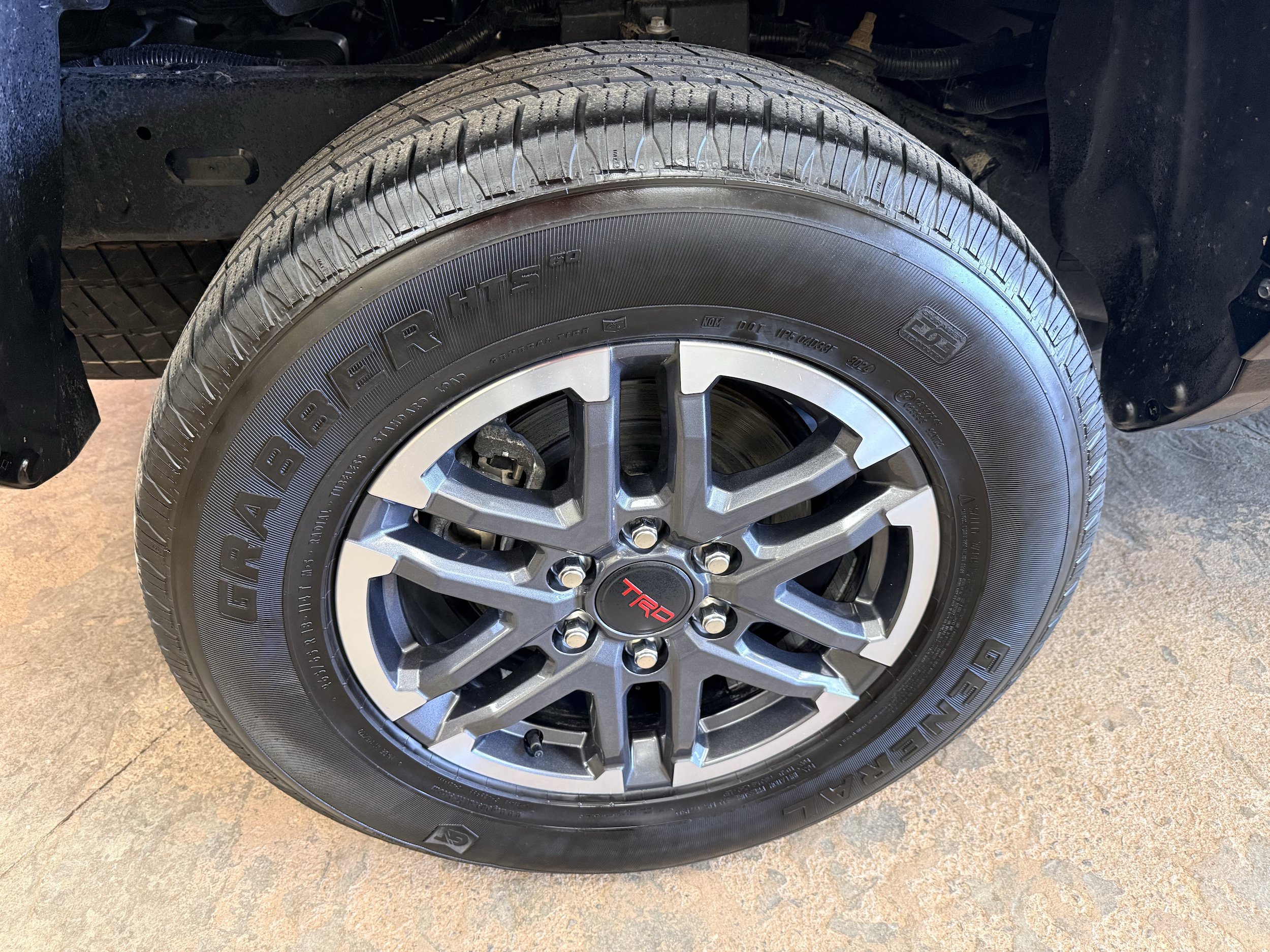 Used 2024 Toyota Tacoma TRD Sport w/ TRD Sport Premium Package AWD/4WD image 21